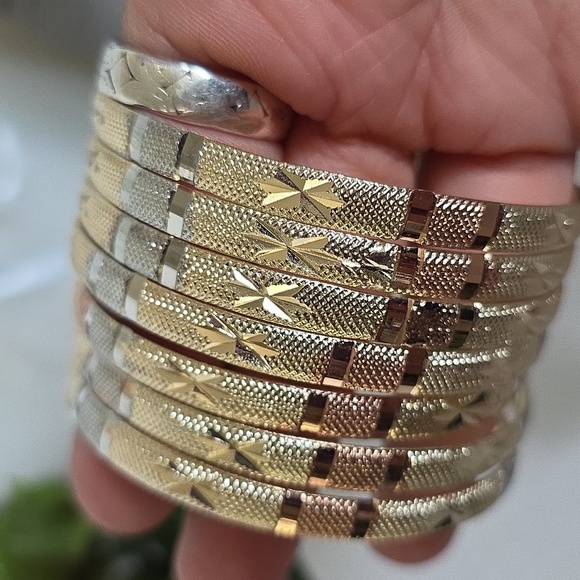 Set of Seven Gold Filled Bangle Bracelet Star Design Tricolor - Picture 3 of 6